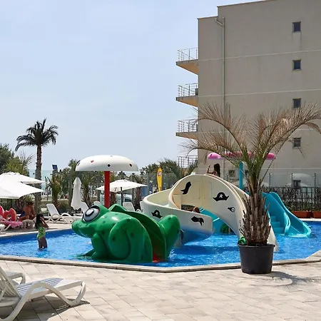 Onix Studio Spa & Pool Resort 62 شقة *
