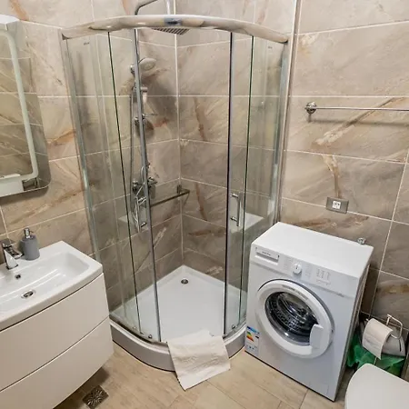 Apartament Onix & Pool 62 *